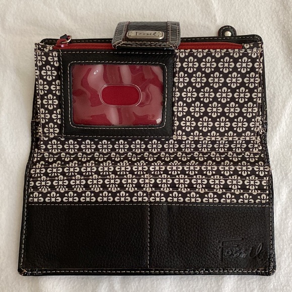 Vintage Fossil Wallet - Picture 4 of 10